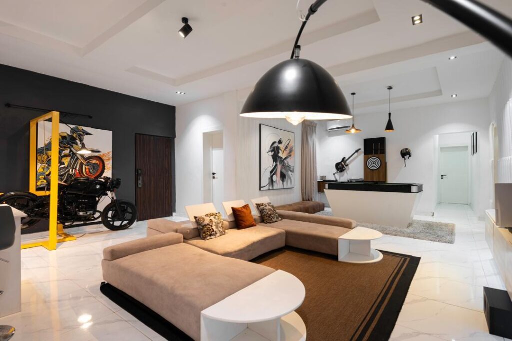 2 Bedroom Apartment , Meadow Hall Way