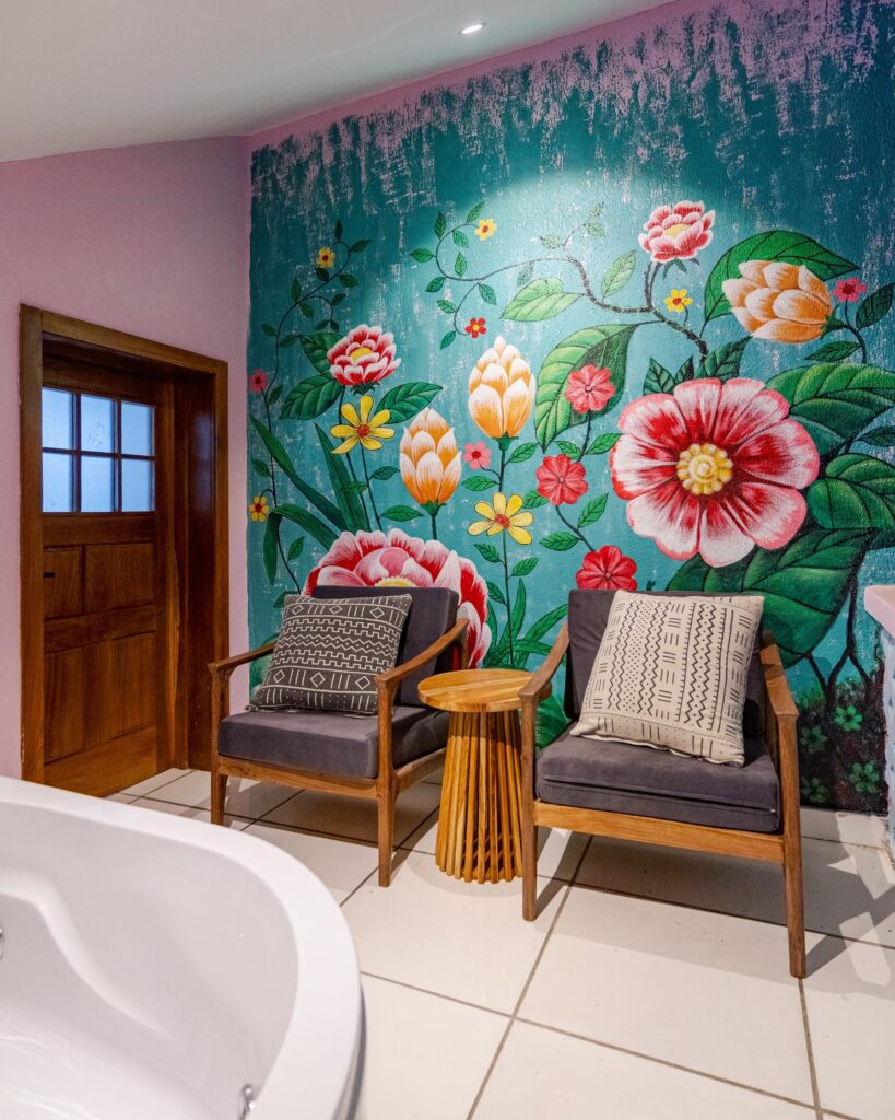 6 Bedroom Private Beach Resort - Lobster Beach Eleko